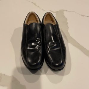 Nike golf shoe - black leather slip on ladies 8.5